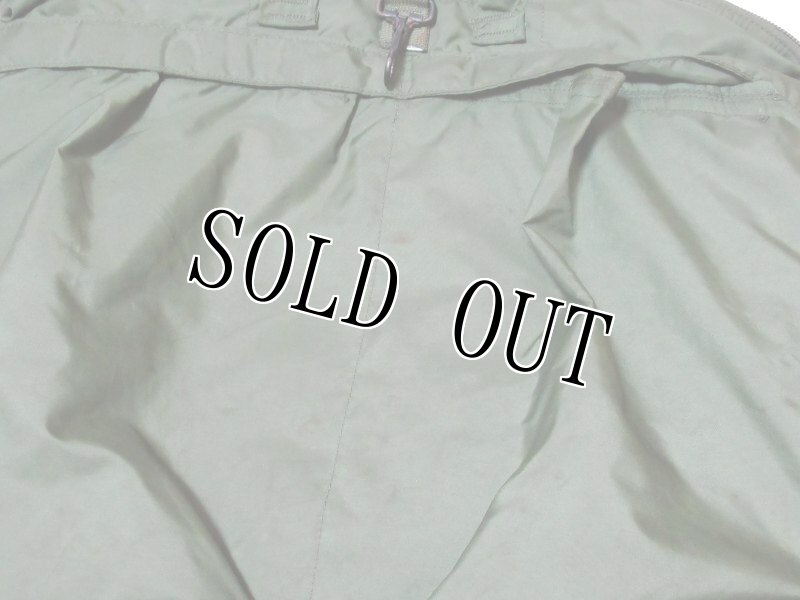 画像2: 米軍実物 ヘルメットバッグ OD (2)