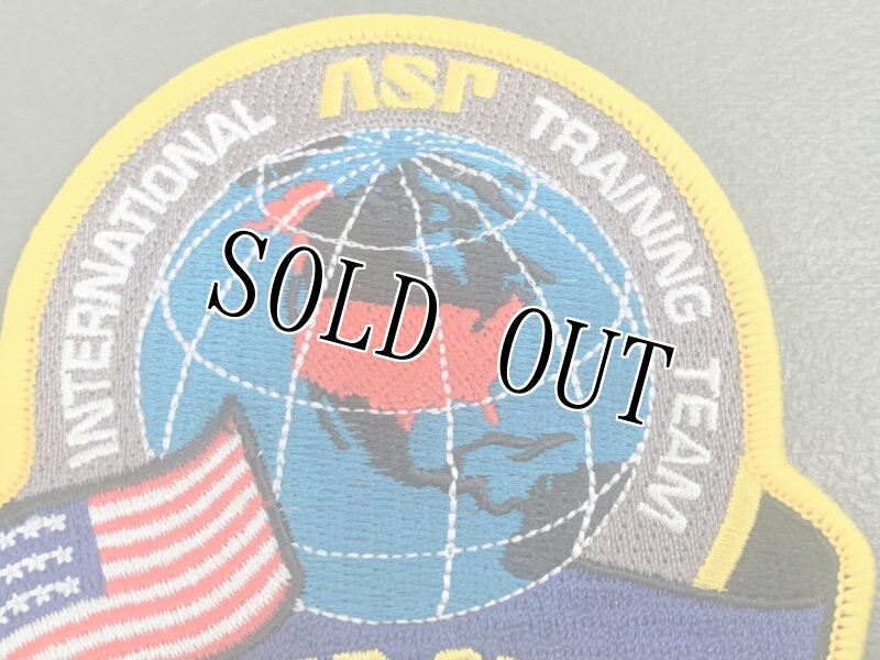 画像2: 米軍放出品 International USA Training Team ワッペン (2)