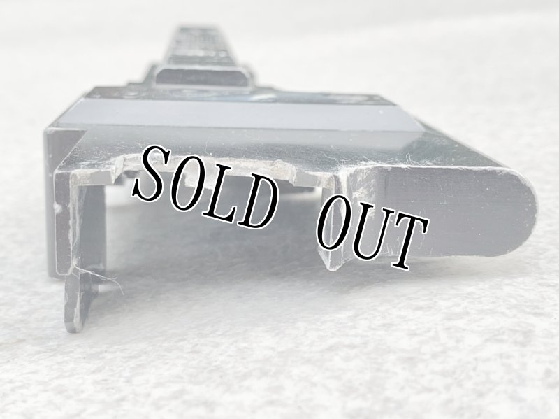 画像11: 米軍実物  M240 Metal Feed Cover  with Scope Rail Base (11)