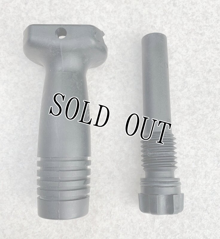 画像5: 米軍実物 KNIGHTS ARMAMENT ライフルグリップ    (5)