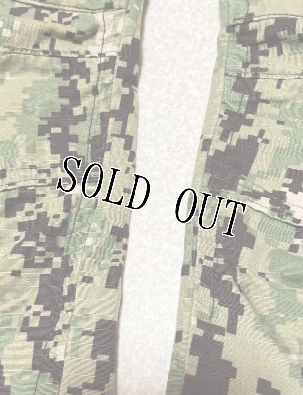 画像2: 米軍実物,US NAVY, AOR2 NUW 迷彩パンツ TYPEIII SMALL-X SHORT カスタム (2)