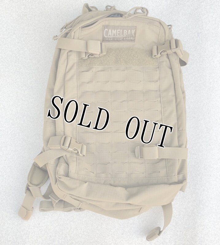 画像2: 米軍放出品  Camelbak  キャメルバック  ハイドレーションバッグ H.A.W.G（ホーグ）　コヨーテ (2)