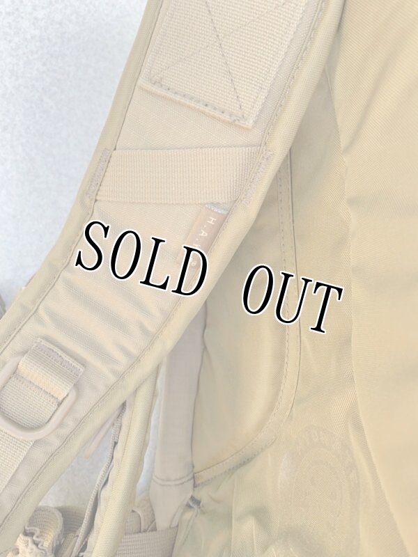 画像11: 米軍放出品  Camelbak  キャメルバック  ハイドレーションバッグ H.A.W.G（ホーグ）　コヨーテ (11)