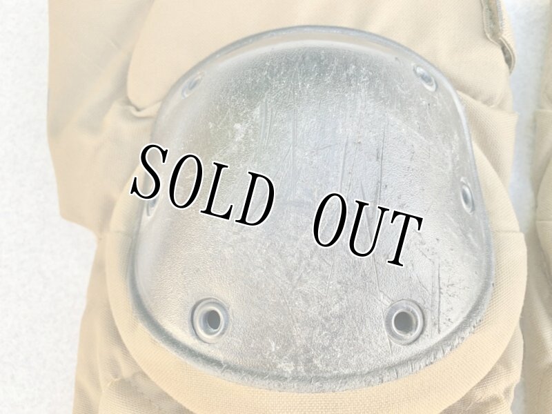 画像4: 米軍実物 海兵隊 BIJAN (B.P.E)   プロテクティブ　ニーパッド (4)