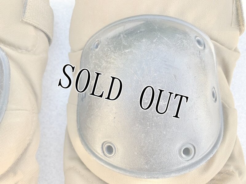 画像3: 米軍実物 海兵隊 BIJAN (B.P.E)   プロテクティブ　ニーパッド (3)