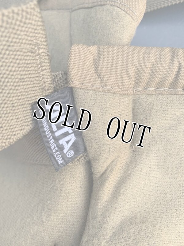 画像3: 米軍放出品 ALTA ニーパッド コヨーテ (3)