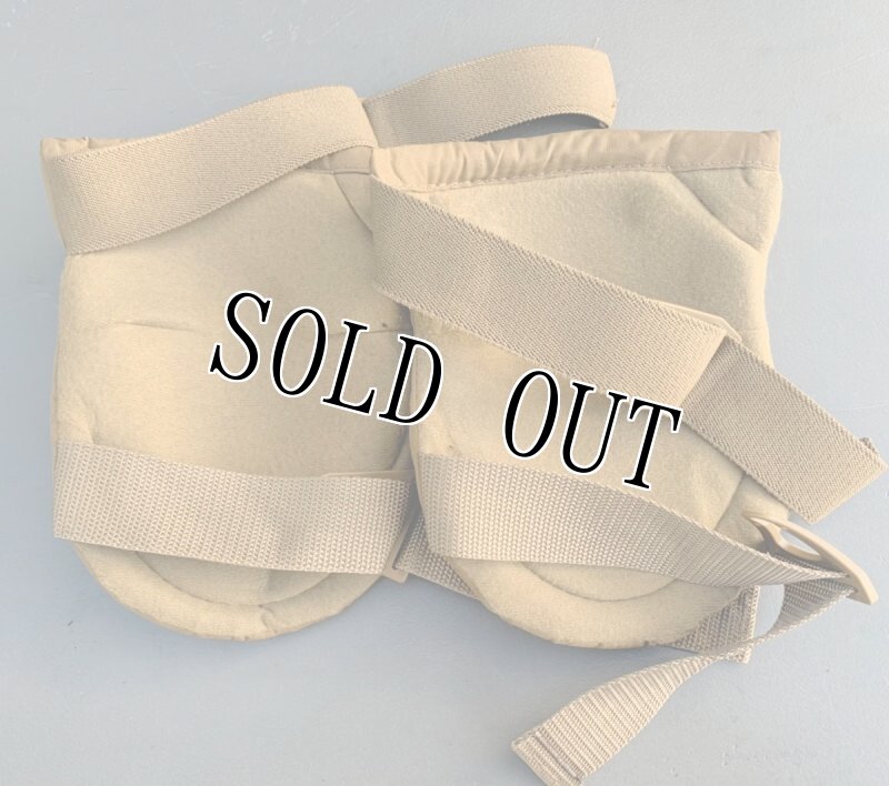 画像2: 米軍放出品 ALTA ニーパッド コヨーテ (2)