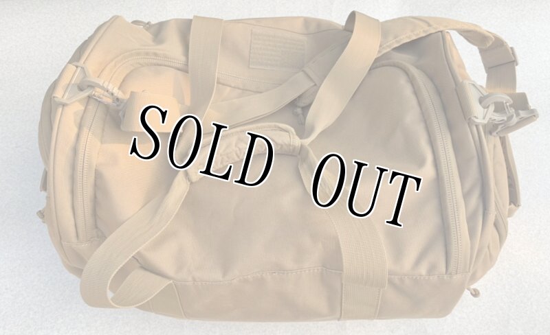 画像6: 米軍放出品 Highland Tactical ダッフル バッグ コヨーテ (6)