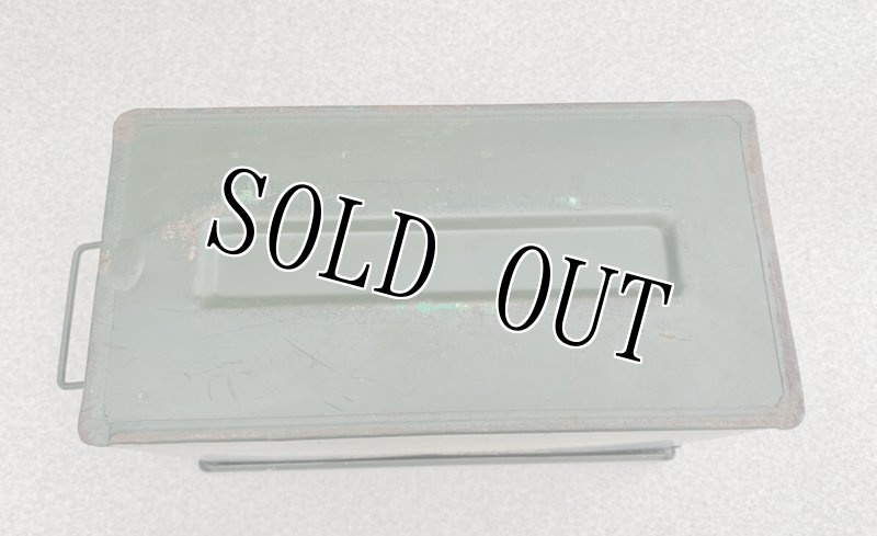 画像5: 米軍実物 アーモボックス 840 CRTG 5.56MM 弾薬ケース  (5)