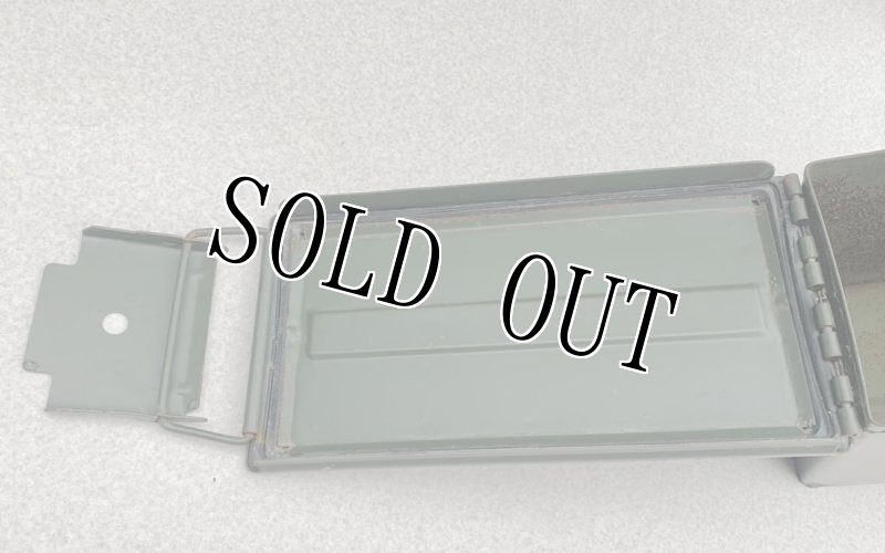 画像9: 米軍実物 アーモボックス 840 CRTG 5.56MM 弾薬ケース  (9)