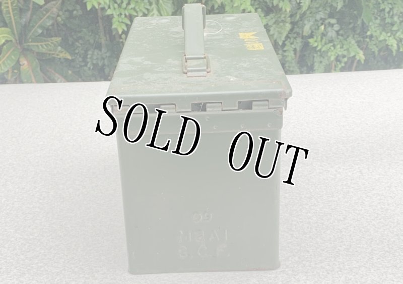 画像4: 米軍実物 アーモボックス 840 CRTG 5.56MM 弾薬ケース  (4)