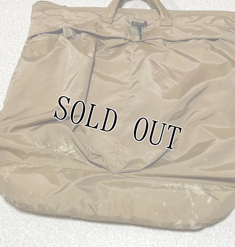 画像2: 米軍放出品　ヘルメットバッグ　デザートTAN (2)