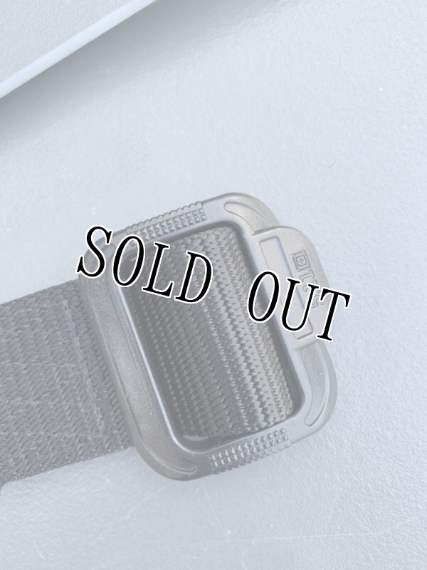 画像2: 米軍放出品 5.11 タクティカル ベルト ブラック  (2)