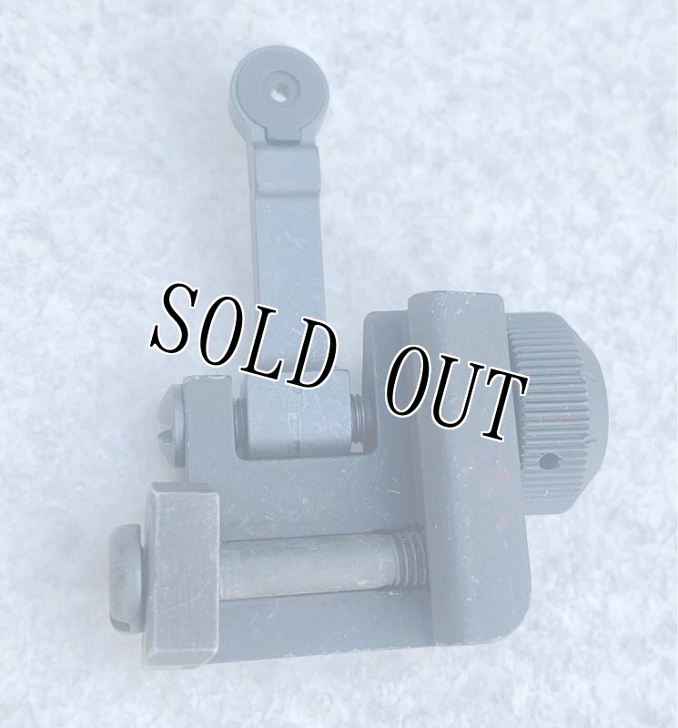 画像6: 米軍実物  KAC Flip-Up Rear Sight 300 Meter  (6)