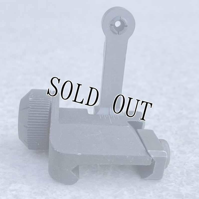 画像4: 米軍実物  KAC Flip-Up Rear Sight 300 Meter  (4)