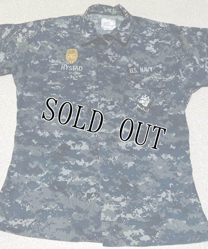 画像2: 米軍実物 US NAVY,SECURITY FORCES 迷彩ジャケット M-X LONG (2)