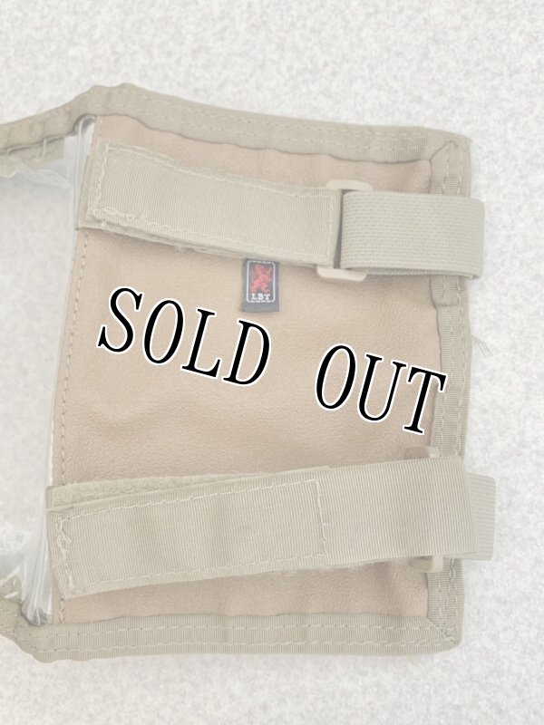 画像2:  海兵隊放出品  LBT-2627C RIGHT Armband Documents/Images Pouch (2)