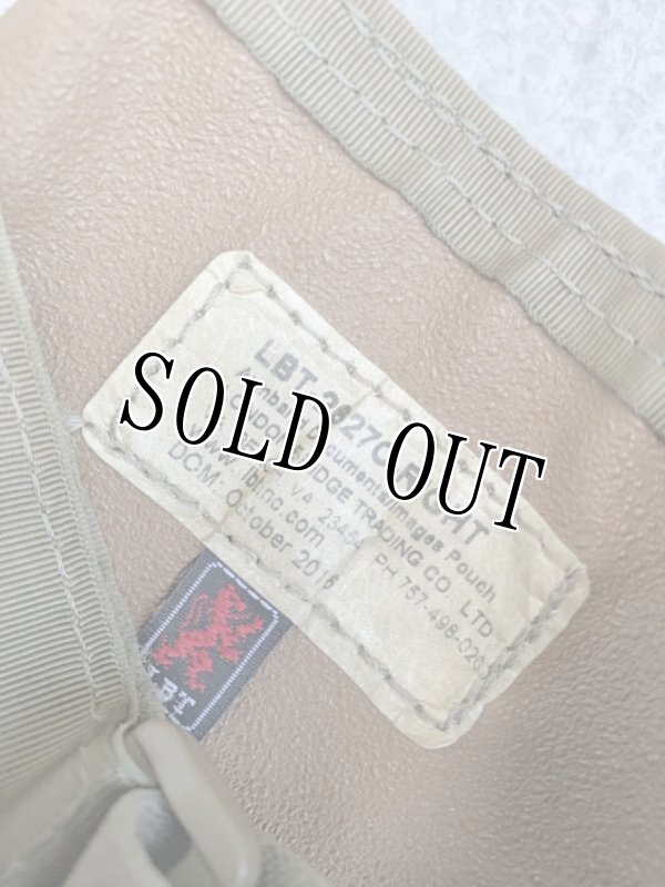 画像4:  海兵隊放出品  LBT-2627C RIGHT Armband Documents/Images Pouch (4)