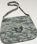 画像4: 米軍実物　USAF　ABU BDU生地　迷彩リメイクバッグ　 (4)