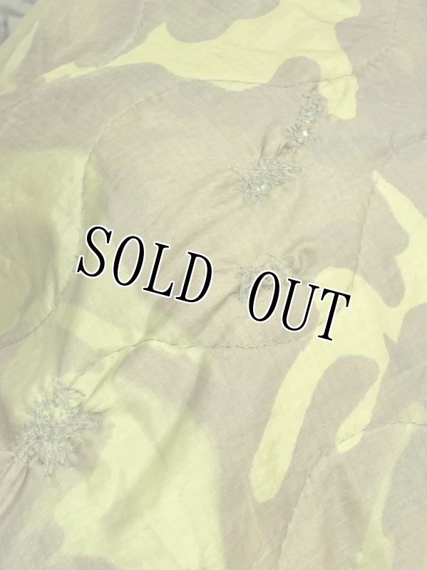 画像4: 米軍実物 1968年ベトナム  　キルティングリーフカモ ポンチョライナー (4)