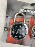 画像3: 米軍放出品 Master Lock マスターロック ダイヤル式南京錠 1500T 2個セット (3)