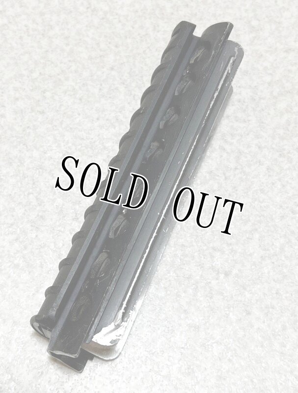 画像5: 米軍実物　KNIGHTS ARMAMENT  Lower Rail Clamp (5)