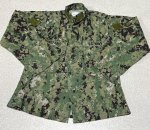 画像1: 米軍実物,US NAVY,　AOR2　NUW　迷彩ジャケット　TYPEIII　35 X-SHORT (1)