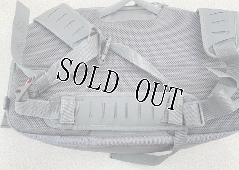 画像3: 米軍放出品 5.11 tactical covert box messenger bag (3)