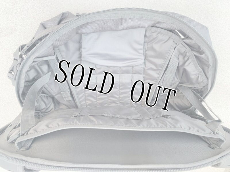 画像12: 米軍放出品 5.11 tactical covert box messenger bag (12)