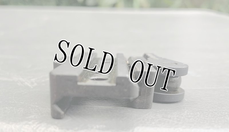 画像2: 米軍放出品 IRAY ADM QUICK RELEASE MOUNT FOR RICO (2)