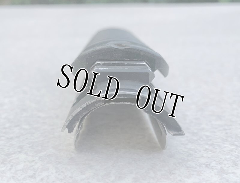 画像3: 米軍実物 KNIGHTS ARMAMENT  Lower Rail Clamp (3)