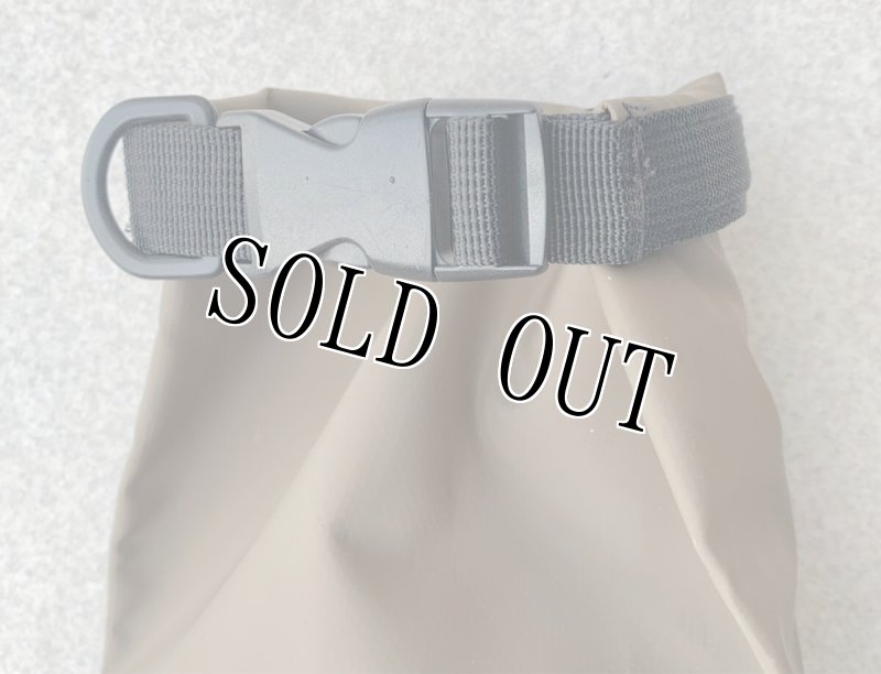 画像5: 米軍放出品 5ive Star Gear リバースエッジ 6L   防水ダッフルバッグ [RIVER’S EDGE 6L WATERPROOF BAG]  (5)