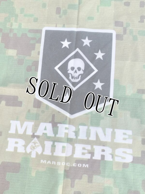 画像2: 米軍放出品 MARINE RAIDERS テクニカル ファイバーネック ウォーマー (2)