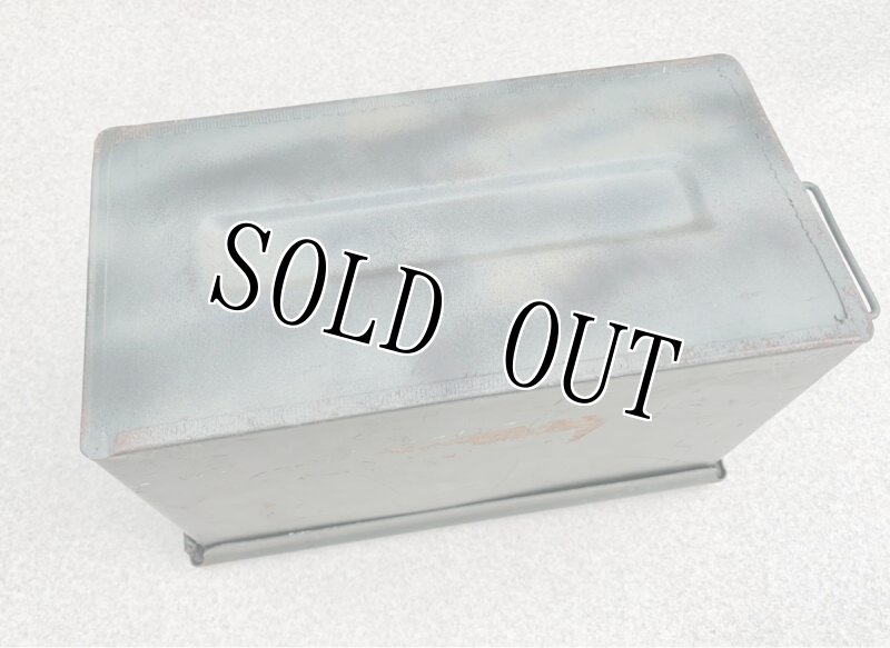 画像6: 米軍実物 アーモボックス 100 CRTG Cal 50, Linked M9 弾薬ケース  (6)