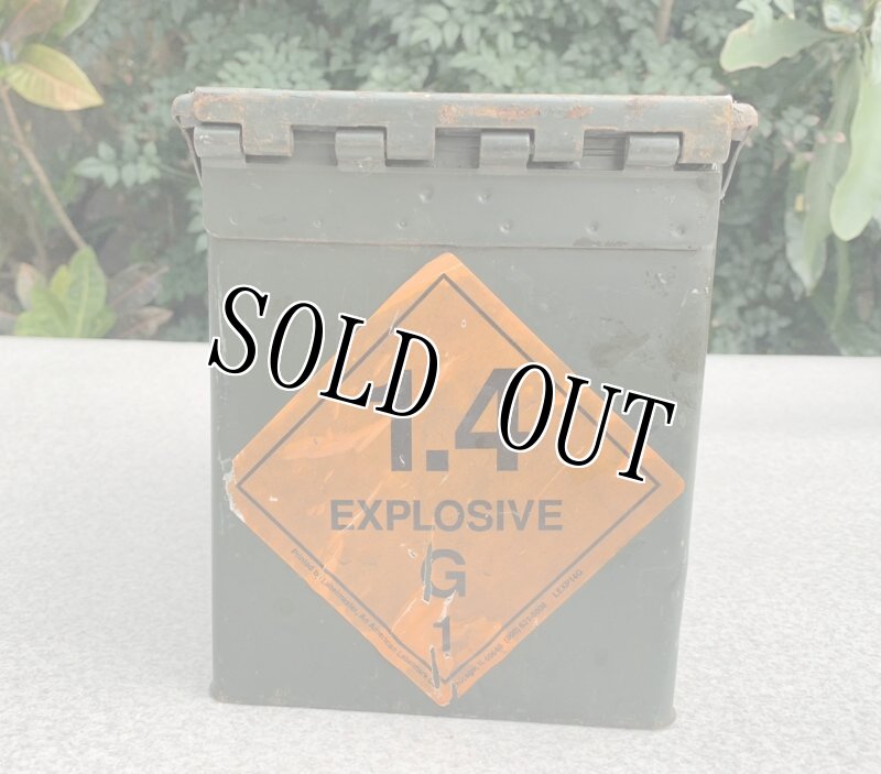 画像2: 米軍実物 アーモボックス 100 CRTG Cal 50, Linked M9 弾薬ケース  (2)