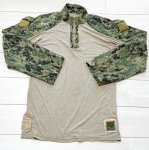 画像1: 米軍実物　FROG　US NAVY,　AOR2　コンバットシャツ　TYPEIII　M-LONG (1)