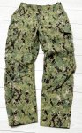 画像1: 米軍実物,US NAVY,　AOR2　NUW　迷彩パンツ　TYPEIII　MEDIUM-REGULAR (1)