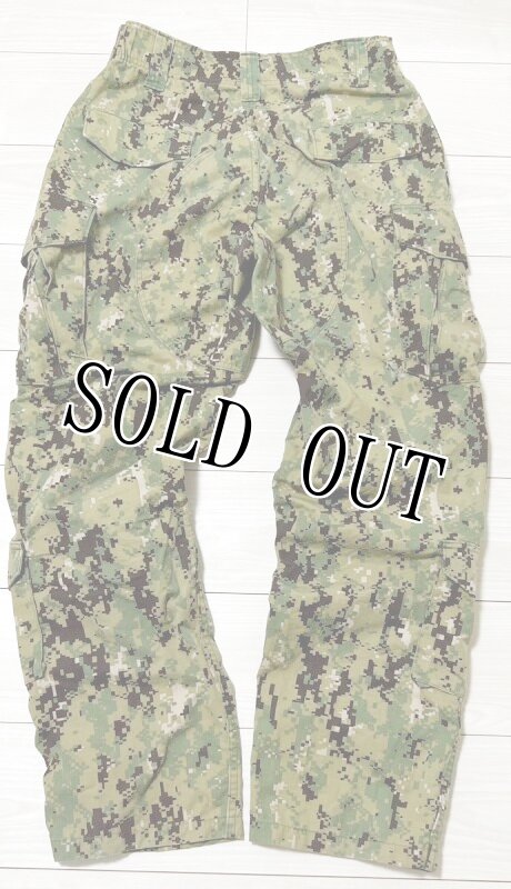 画像2: 米軍実物,US NAVY, AOR2 NUW 迷彩パンツ TYPEIII MEDIUM-REGULAR (2)