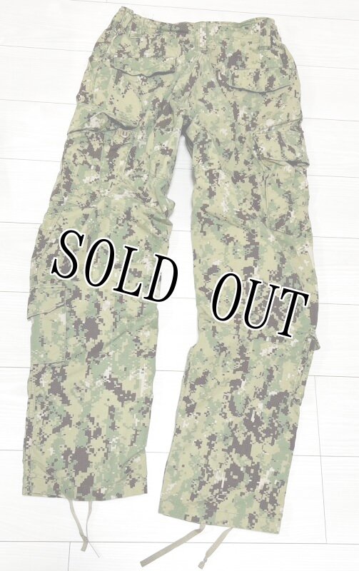 画像2: 米軍実物,US NAVY,　AOR2　NUW　迷彩パンツ　TYPEIII　MEDIUM-LONG (2)