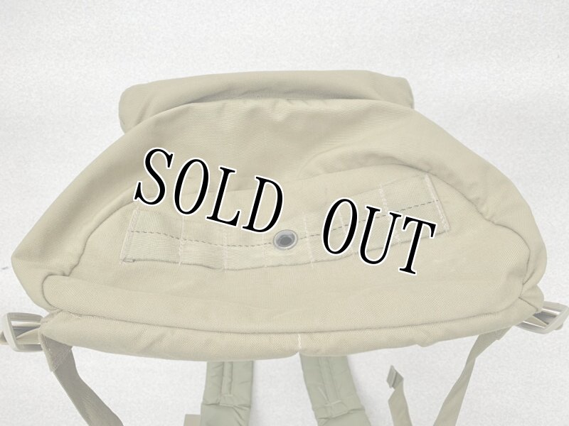 画像6: 米軍実物 LBT1476A ロンドンブリッジ コヨーテ アサルトパック 金タグ (6)