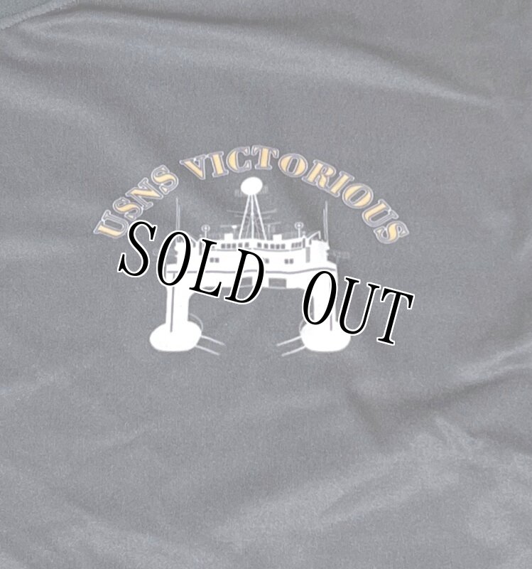 画像2: 米軍放出品 USNS VICTORIOUS Tシャツ  (2)