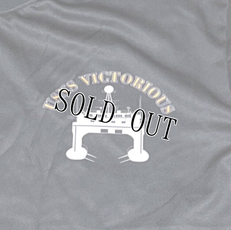 画像2: 米軍放出品 USNS VICTORIOUS Tシャツ  (2)