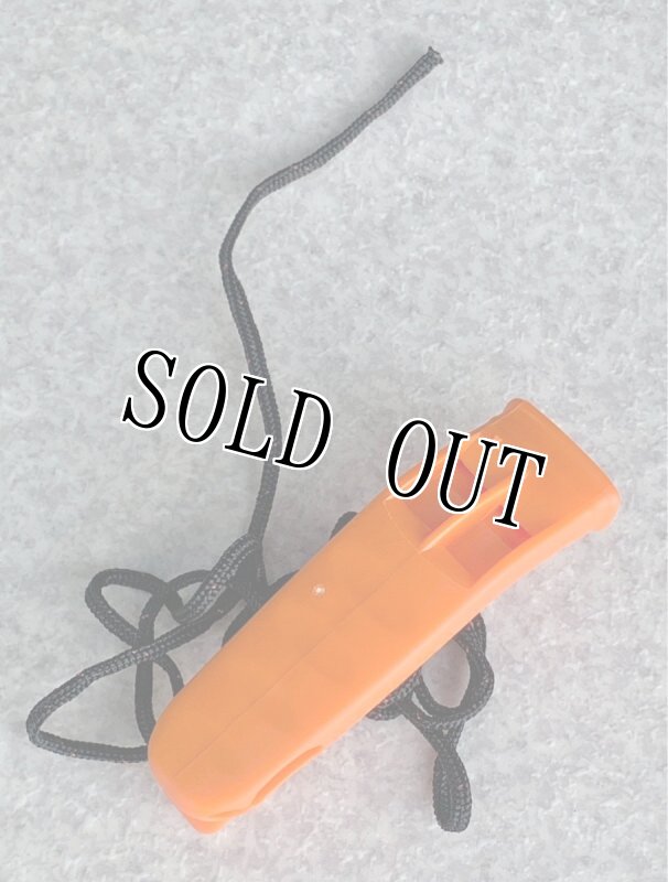 画像3: 米軍放出品　ホイッスルSafety Whistle　ISO12402-8  (3)