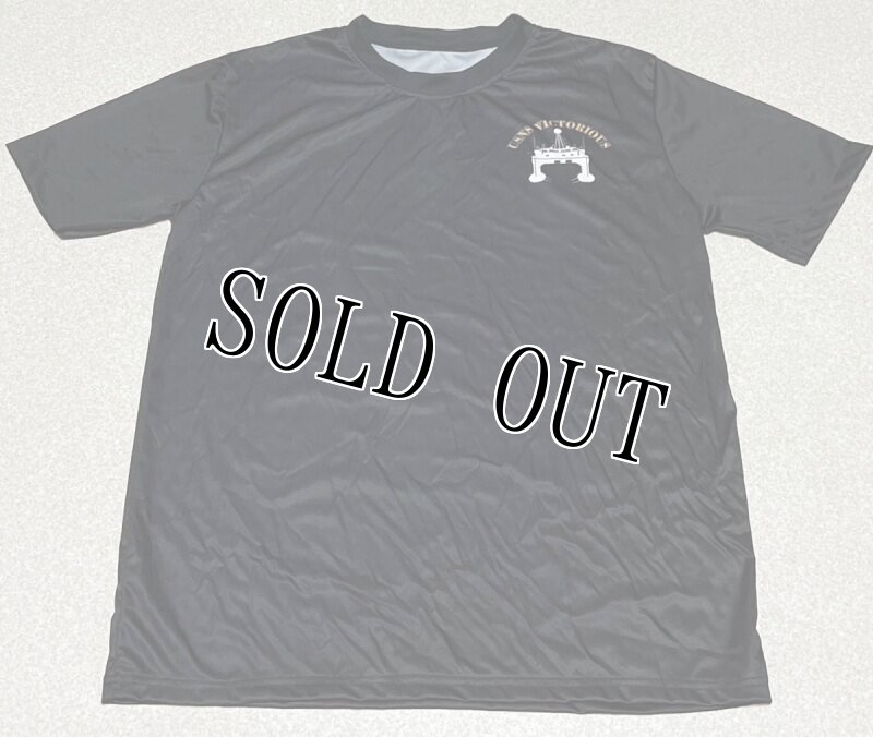 画像2: 米軍放出品 USNS VICTORIOUS Tシャツ  (2)