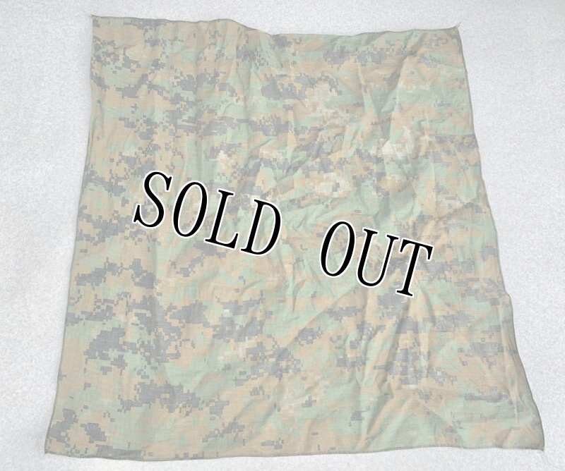 画像2: 米軍実物 ウッドランド ピクセル コットン バンダナ ハンカチ (2)