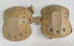 画像1: 米軍放出品 HWI TACTICAL ニーパット NGK300 TAN (1)