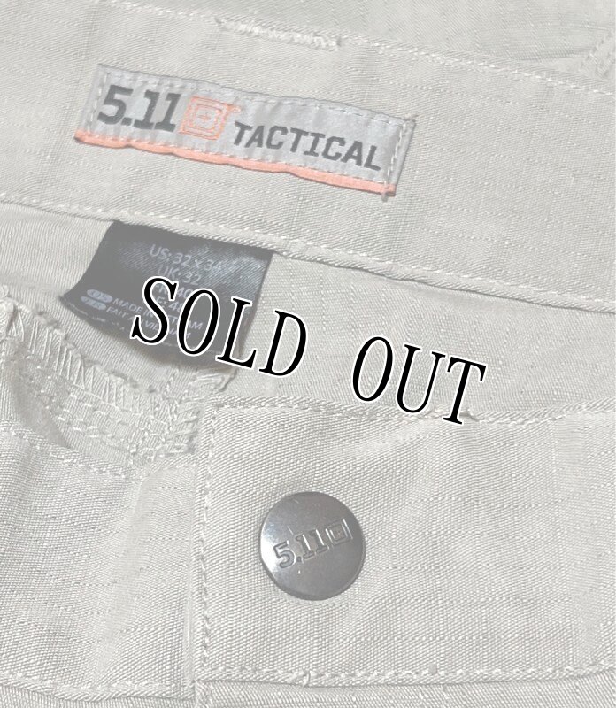 画像7: 米軍放出品 5.11 タクティカルショートパンツ 32/34 (7)