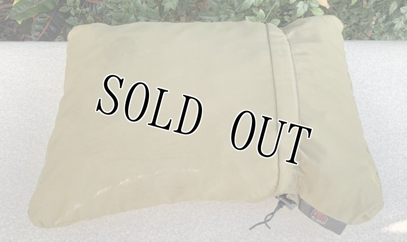 画像2: 米軍放出品 THERMAREST サーマレスト コンプレッシブルピロー クッション (2)