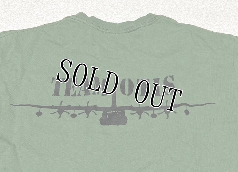 画像2: 米軍放出品 VMGR-252 TEAM OTIS Tシャツ SMALL (2)