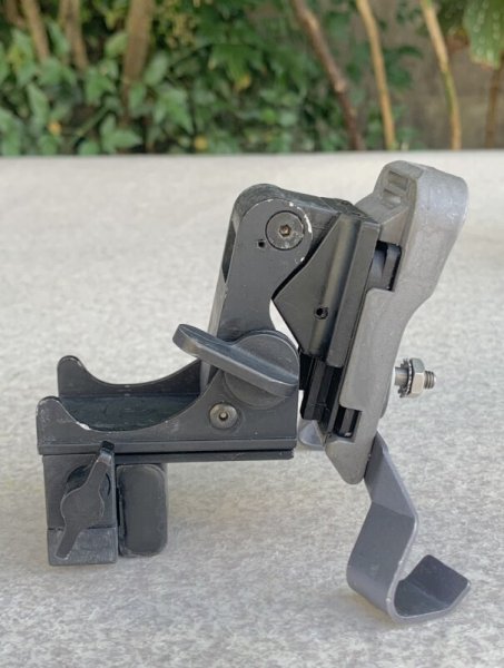 米軍実物 NVG HELMET MOUNT TITANIUM RHNO II NOROTOS マウント